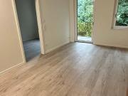 2 Raum Wohnung Balkon EBK Fahrstuhl zentrumsnah