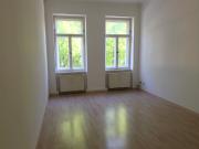 2 Raum Wohnung mit Tageslichtbad und Balkon