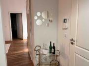 2 Room Apartement in histortic Bolongaropalast in...