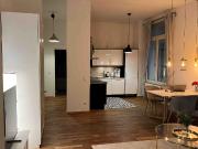 2 Room Apartement in histortic Bolongaropalast in...