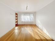 2 room apartment to let in Unit 5/33 Albion Street,...