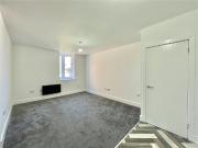 2 room apartment to let in West Derby Road, Liverpool,...