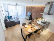 2 room apt. new building, modern, close to the centre,...
