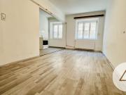 2 Sanierungsbedürftige Wohnungen im EG