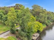 2 STOREY APARTMENT IN HEART OF RICHMOND