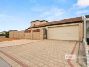 2 STOREY MANSION IN PELICAN POINT