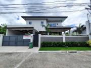 2 Storey Modern House For Sale w/ 5 Bedrooms in BF Homes...