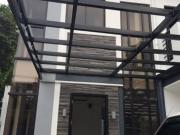 2 storey Single 1 car garage for Sale in Greenview Subd....