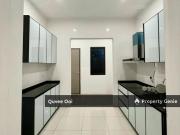 2 Storey Terrace House Eco Meadowns 1540sq at Lornong...