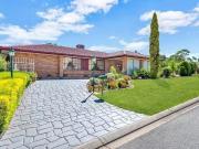 2 Sunny Place, Wynn Vale, SA 5127