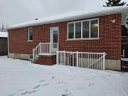 2 Units for Rent Together 2 bed 2 bath Central Hamilton Mt