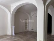 2 vetrine Corso Gabriele Manthone quadrilocale 100mq