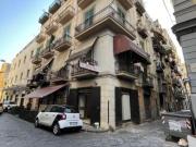 2 Vetrine in affitto a Napoli