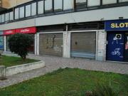 2 Vetrine in affitto a Roma
