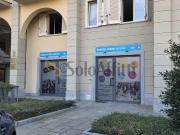 2 vetrine Via della Gualderia 7 monolocale 100mq