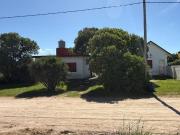 2 viviendas y galpon a 150mts de la playa
