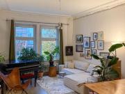 2 Zi Altbauwohnung mit Balkon & Flügel zur Untermiete