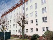 2 Zi. ETW im 3. OG mit Fahrstuhl u. Balkon mit Aussicht...