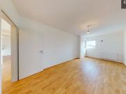 | 2 ZIMMER | 2. STOCK | AB SOFORT | NAHE THERESA...