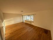 2 Zimmer, 48 m², 1. Stock