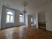 2 Zimmer Altbau U6 Gumpendorfer Straße