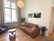 2 Zimmer Altbauwohnung im ruhigen Seitenflügel