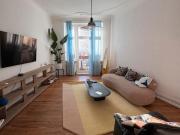 2 Zimmer Altbauwohnung zur Untermiete in Berlin...