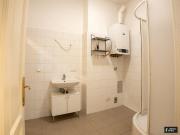 2 Zimmer Altbauwohnung zwischen Stadtpark und Stephansplatz!