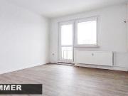 2 Zimmer, Balkon frisch saniert