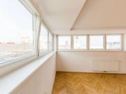 2 Zimmer Dachgeschoss Wohnung mit wunderschönem Ausblick...