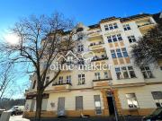 2 Zimmer DG Wohnung in einer ruhigen Nebenstraße der...
