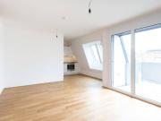 2 Zimmer DG Wohnung! West Terrasse mit Fernblick!...