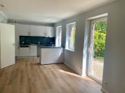 2 Zimmer Erdgeschosswohnung mit Garten in HH Bahrenfeld 2 Zimmer Erdgeschosswohnung mit Garten in HH Bahrenfeld