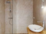 2 Zimmer Erstbezug mit Innenhof Balkon Anleger oder...