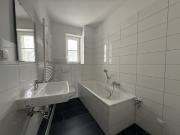 2 zimmer etagenwohnung mit balkon zur miete in halle...