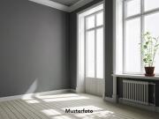 2 Zimmer, gepflegt & charmant Altbau um die Jahrhundertwende