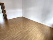 2 Zimmer & große Wohnküche! Parkplatz! Praktische Lage!...