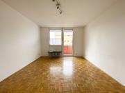 2 ZIMMER MIT BALKON ANFRAGEN BITTE NUR PER MAIL