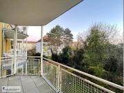 2 Zimmer nach Renovierung mit grossem BALKON BLICK is GRÜNE