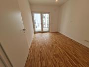 2 Zimmer Penthouse Wohnung nahe Zentrum von Saarbrücken