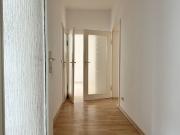 2 Zimmer Wohnung • Einbauküche • Laminat • Tageslichtbad...