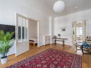 2 Zimmer Wohnung im klassischen Altbau in Berlin Mitte