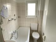 Neuer Laminatboden! 2 Zimmer Wohnung in Duisburg Beeck