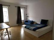 2 Zimmer Wohnung mit Balkon im Templhof