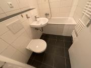 2 Zimmer Wohnung mit Balkon, modernisiertem Wannenbad...