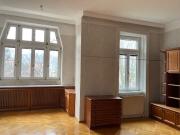 2 Zimmer Wohnung mit Balkon und Aussicht in Hütteldorfer...