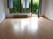 2 Zimmer Wohnung mit Einbauküche, Terrasse und Garage in...