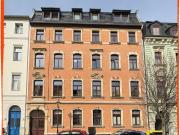 2 Zimmer Wohnung mit EINBAUKÜCHE und BALKON zu vermieten!