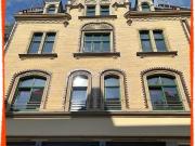 2 Zimmer Wohnung mit EINBAUKÜCHE und großer Dachterrasse...