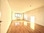 2 Zimmer Wohnung mit Loggia und Fernblick | Nähe U1...